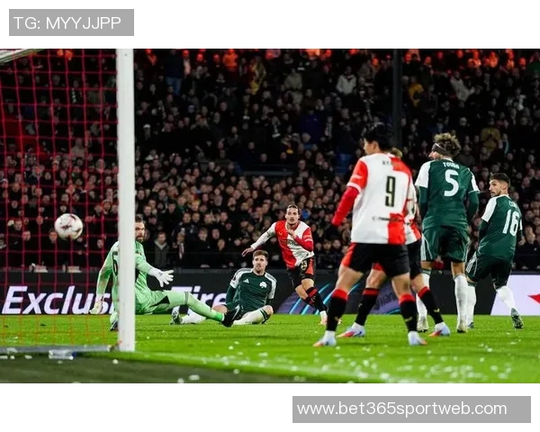 阿贾克斯主场战胜费耶诺德克拉森莫吉奥双双进球助力胜利