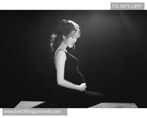 小蜘蛛分享女友孕照期待新生命降临阿玛德奥即将迎来首秀时刻