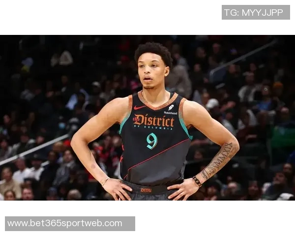 罗林斯展现巨星潜力AJ格林凭借特点成功立足NBA